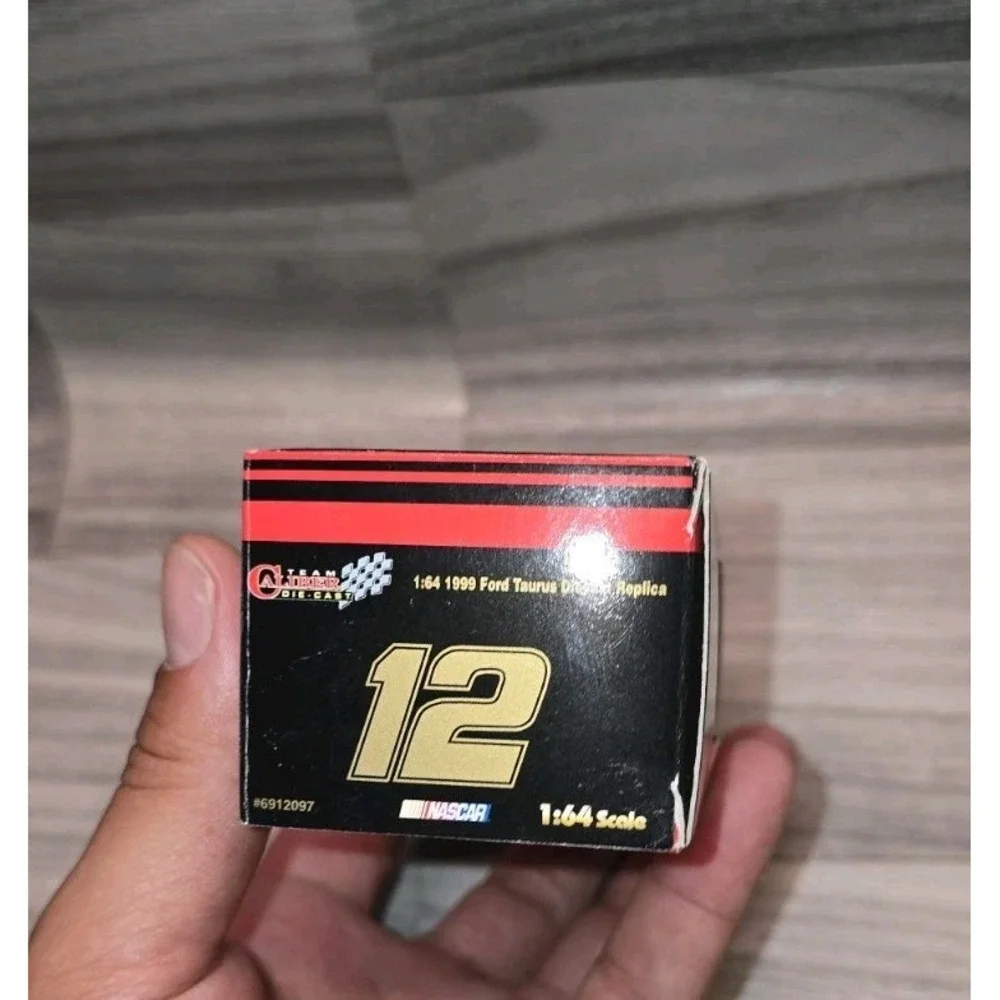 Jimmy Spencer #12 chips ahoy 1/64 Food City Limited Edition Die Cast